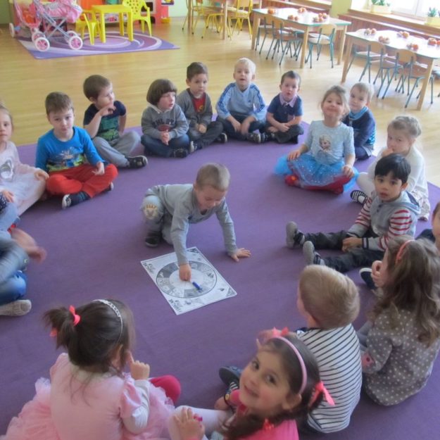 Andrzejkowe czary-mary w przedszkolu