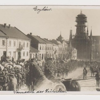 Grybów. Rynek przemarsz wojsk w 1915 roku