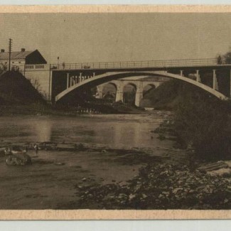 Grybów. Widok z nad mostu i wiaduktu na Białą