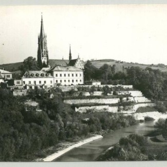 Grybów. Fragment miasta nad rzeką Białą
