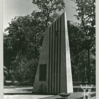 Grybów. Pomnik poległych w latach 1939 - 1945