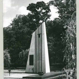 Grybów. Pomnik poległych w latach 1939 - 1945