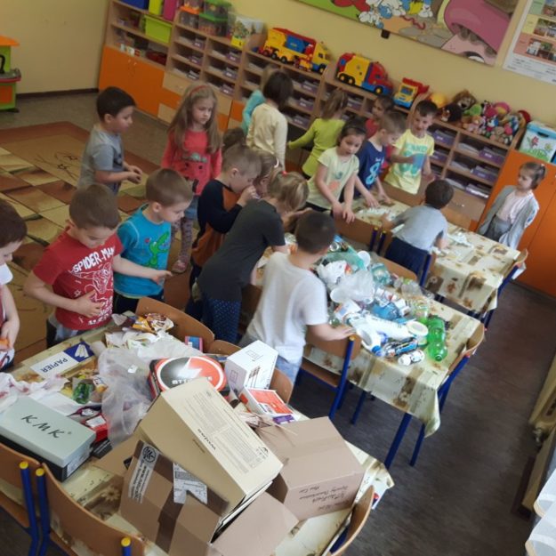 2016-04-14: Nasi mali ekolodzy z klasy 0c (SP1)