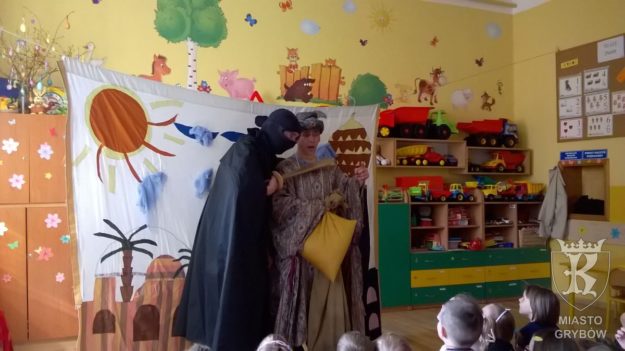 2016-04-06: Przedstawienie w Dwójce "Alibaba i czterdziestu rozbójników"