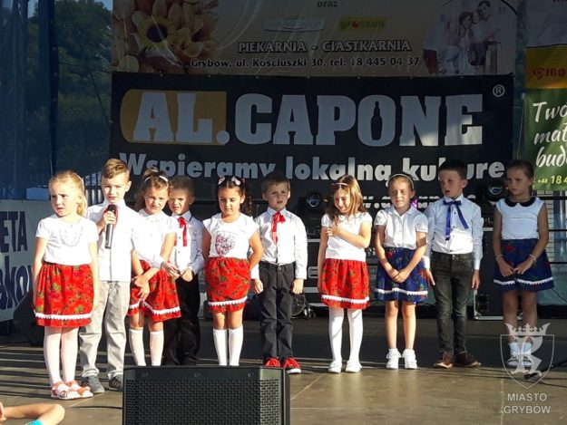 2016-09-10: Występ Przedszkolaków podczas Jesieni Grybowskiej 2016