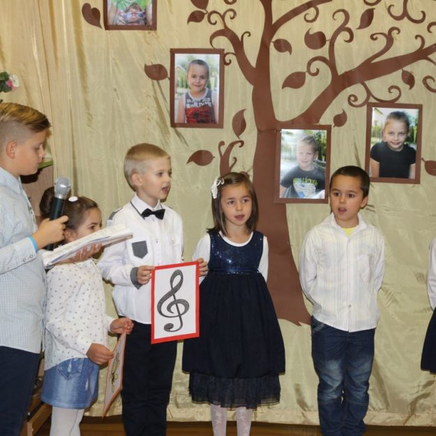 2016-10-13: Ślubowanie klas pierwszych w Szkole Podstawowej Nr 2