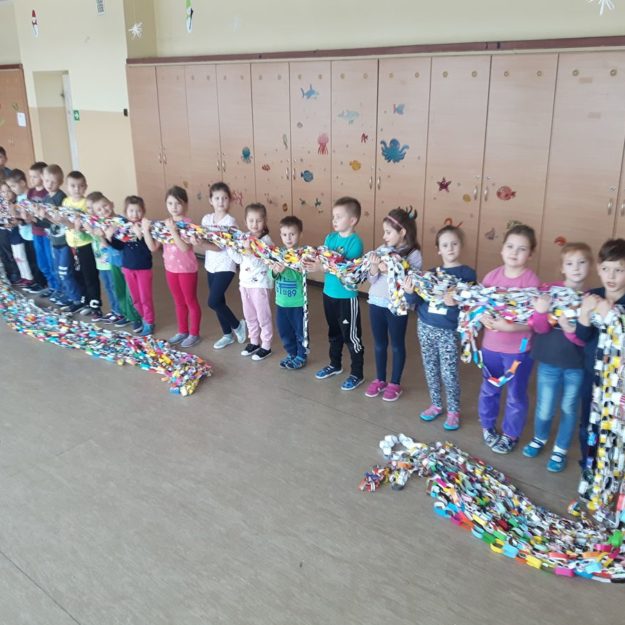 2017-12-19/22: Najdłuższy łańcuch choinkowy