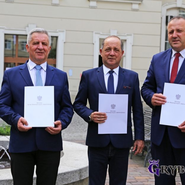 2018-05-30: Wręczenie promesy na remont pięciu dróg miejskich