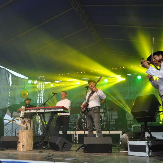 2018-09-09: Jesień Grybowska 2018 - Koncert gwiazdy wieczoru Baciary