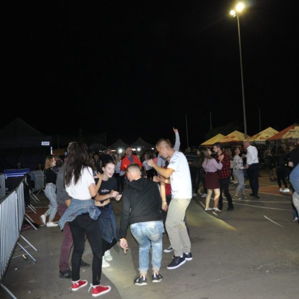 2019-09-07: Jesień Grybowska 2019 - Dyskoteka (DJ Sados)
