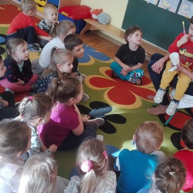 2020-02: My o swoje ząbki dbamy - wizyta pielęgniarki w przedszkolu