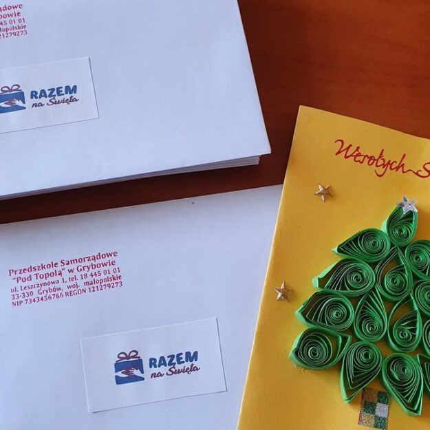 Kartki świąteczne wykonane w ramach akcji "Razem na Święta"
