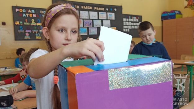 Zajęcia plastyczne w kl. 1b w SP1