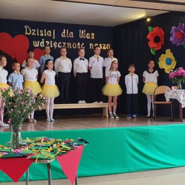 Klasa 3d tuż przed wystąpieniem na scenie