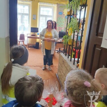 Panie Bibliotekarki dziękują przedszkolakom