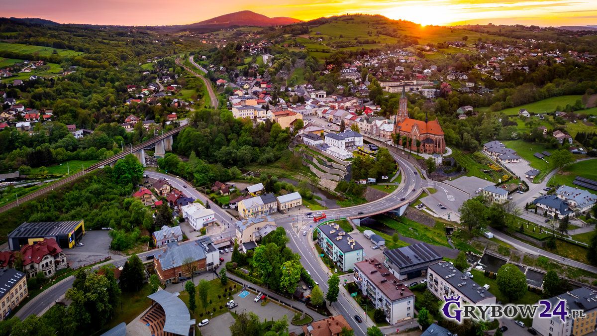 Panorama Grybowa - widok z dronu