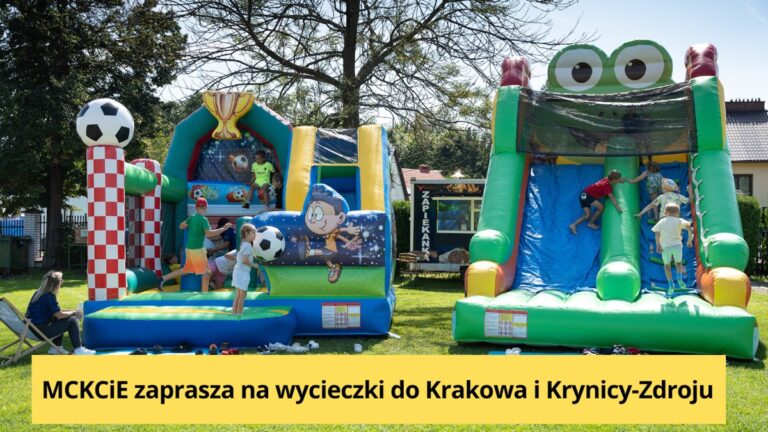 Dmuchańce – wakacje 2025 Dzieci bawiące się na dmuchańcach podczas wakacji 2025